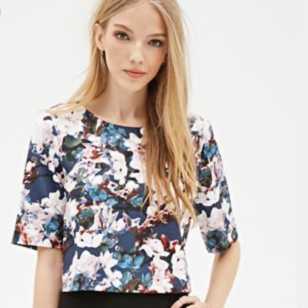 NWT Boxy Woven Floral Top size L